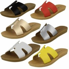 Donna Savannah Estive da