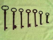 LOTTO  7 ANTICHE CHIAVI IN FERRO FORGIATO
