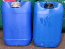 Tanica per liquidi Benzina Gasolio Antigelo 20 Litri Misure 38x29x24 UN