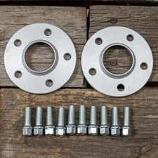 Distanziale 24 mm 2 x 12 mm SCC per Skoda 5 x 112 + viti TÜV