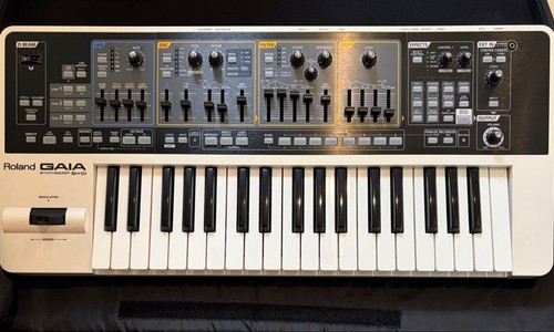 Roland gaia - sh-01,
