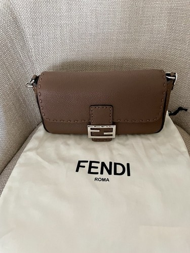 Borsa fendi baguette selleria - fendi,