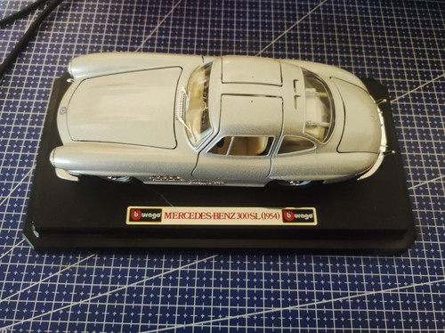 Burago mercedes benz 300 - burago,