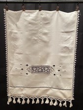 Antica Tendina In Lino Ricamo