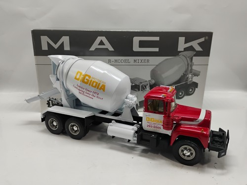Camion betoniera modello - , first