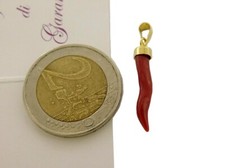 Pendente Ciondolo corno Corallo rosso e Oro 18 kt 750 Uomo Portafortuna cornetto