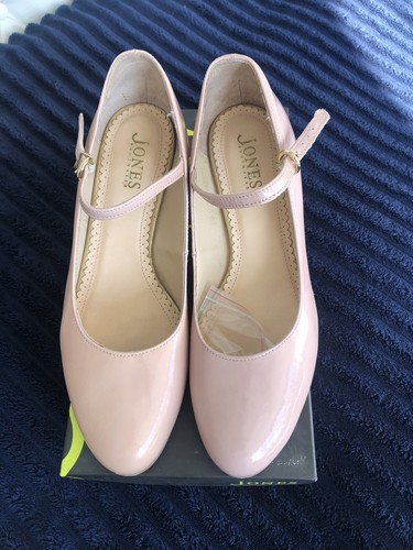 Scarpe nuove con - , etichette