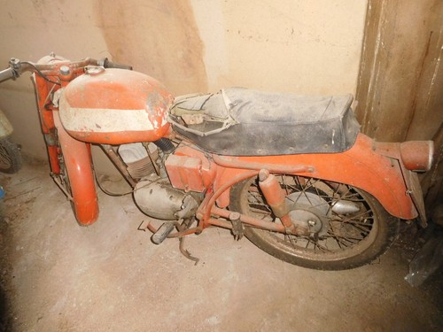 Moto mival 125 - 125, conservata