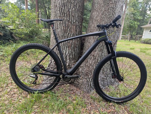 Mountain bike hardtail - , carbon