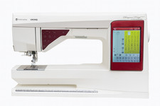 HUSQVARNA VIKING Designer Ruby DeLuxe macchina da cucire e ricamo + cerchi, tavolo