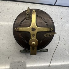 Antico mulinello da pesca in