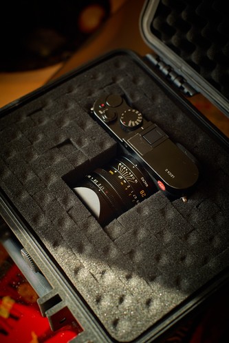 Leica summilux - q,