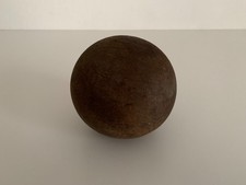 Antica boccia in legno per il