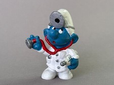 20037 DOTTORE - SCHLEICH / PUFFO / PUFFI / PUFFO (E)