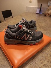 New Balance 410 V7 scarpe da corsa donna US 7,5 nero rosa grigio 