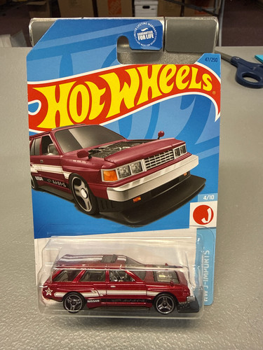 Hot wheels nissan maxima - maxima, drift
