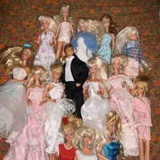 Lotto 15 bambole Barbie