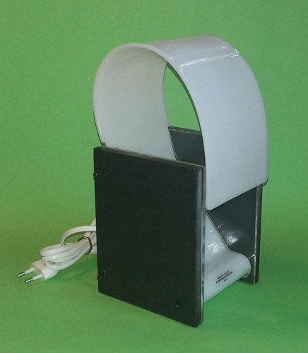 Particolare lampada tavolo - particolare,