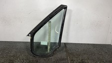 Vetro laterale fisso anteriore