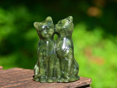 Natural carved green jade - 3'',