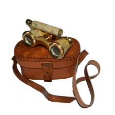 Antico binocolo in ottone
