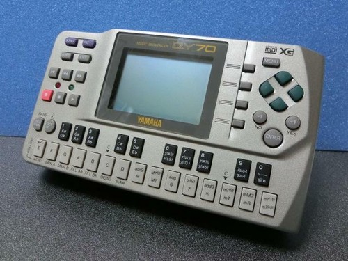 Yamaha qy70 midi music - xg,