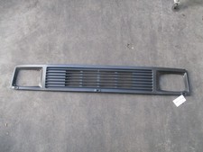 GRIGLIA ANTERIORE PER MERCEDES MB100 Serie 6018880023 (81>95)