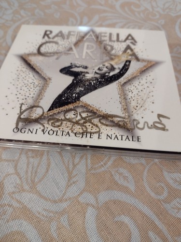 Autografato raffaella carra - raffaella, carra'