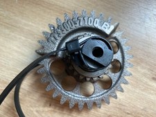 UN PIGNON 77330057100 MOTO KTM