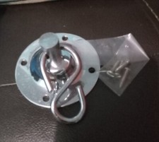 Gancio per sacco da boxe