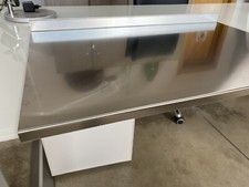 Tagliere Spianatoia Acciaio Inox Satinato  Dim L800 X 580 mm cn bordo posteriore