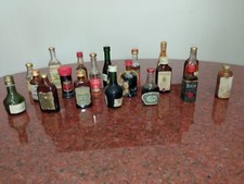 Lotto 2 - 20 rari mignon bottigliette collezione whisky scotch brandy liquori