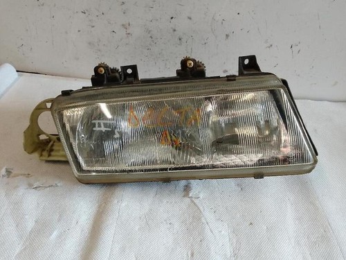 7791393 faro fanale destro