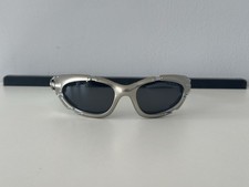 Occhiali da sole Oakley vintage anni 90 placca montatura argento, lenti nere, polarizzati