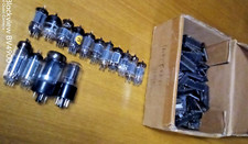 PZ 15  LOTTO VALVOLE DA COLLEZZIONE  D'EPOCA , PIU INTEGRATI MISTI.