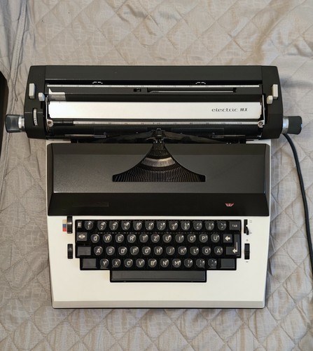 Macchina scrivere vintage - da,