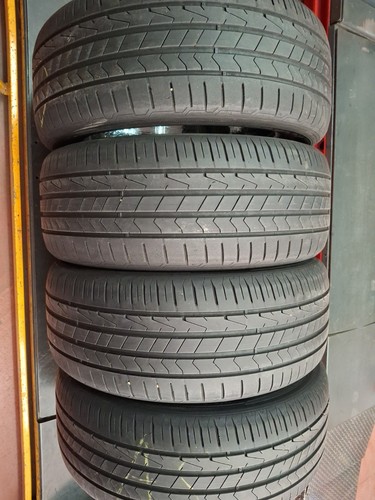 Pneumatici 235 r18 - 4,