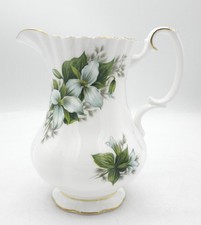 Brocca Royal Albert Trillium