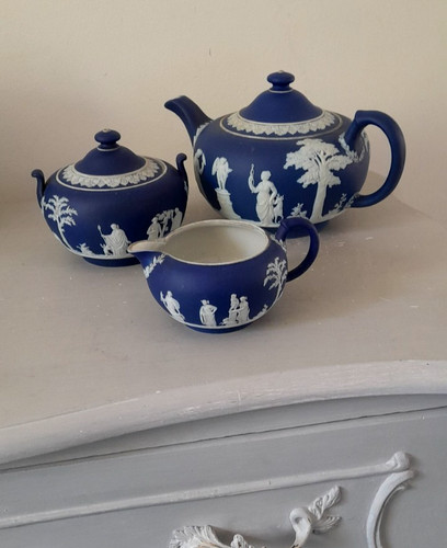 Piece antique wedgwood dark - 3,