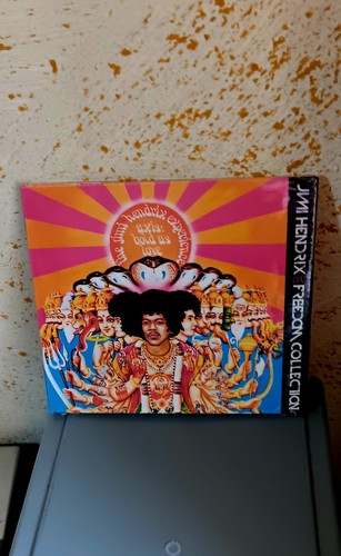 Jimi hendrix axis - jimi, bold