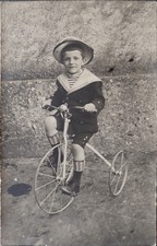 Bella foto-BAMBINO SU TRICICLO-cartolina VG.1912
