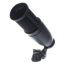 AKG P120 microfono a