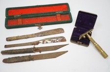Collezione rasoi e coltelli