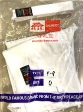 NUOVO, SHUREIDO KARATE GI, K-9, MADE IN JAPAN OKINAWA, DISEGNI ORSTED, TAGLIA 0