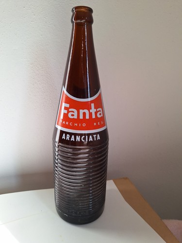 Bottiglia aranciata fanta - bottiglia,