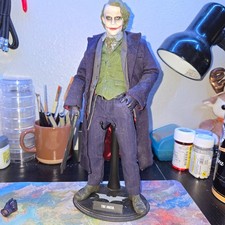 Hot Toys Joker - THE DARK