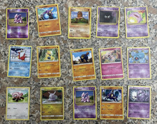 Lotto stock 15 carte Pokemon da collezione