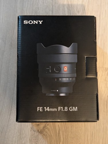 Objectif sony 14mm 8 gm - f1.8,