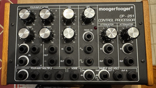 Moog moogerfooger 251 - moogerfooger, cp-251