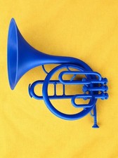 Corno francese blu how - blu, met
